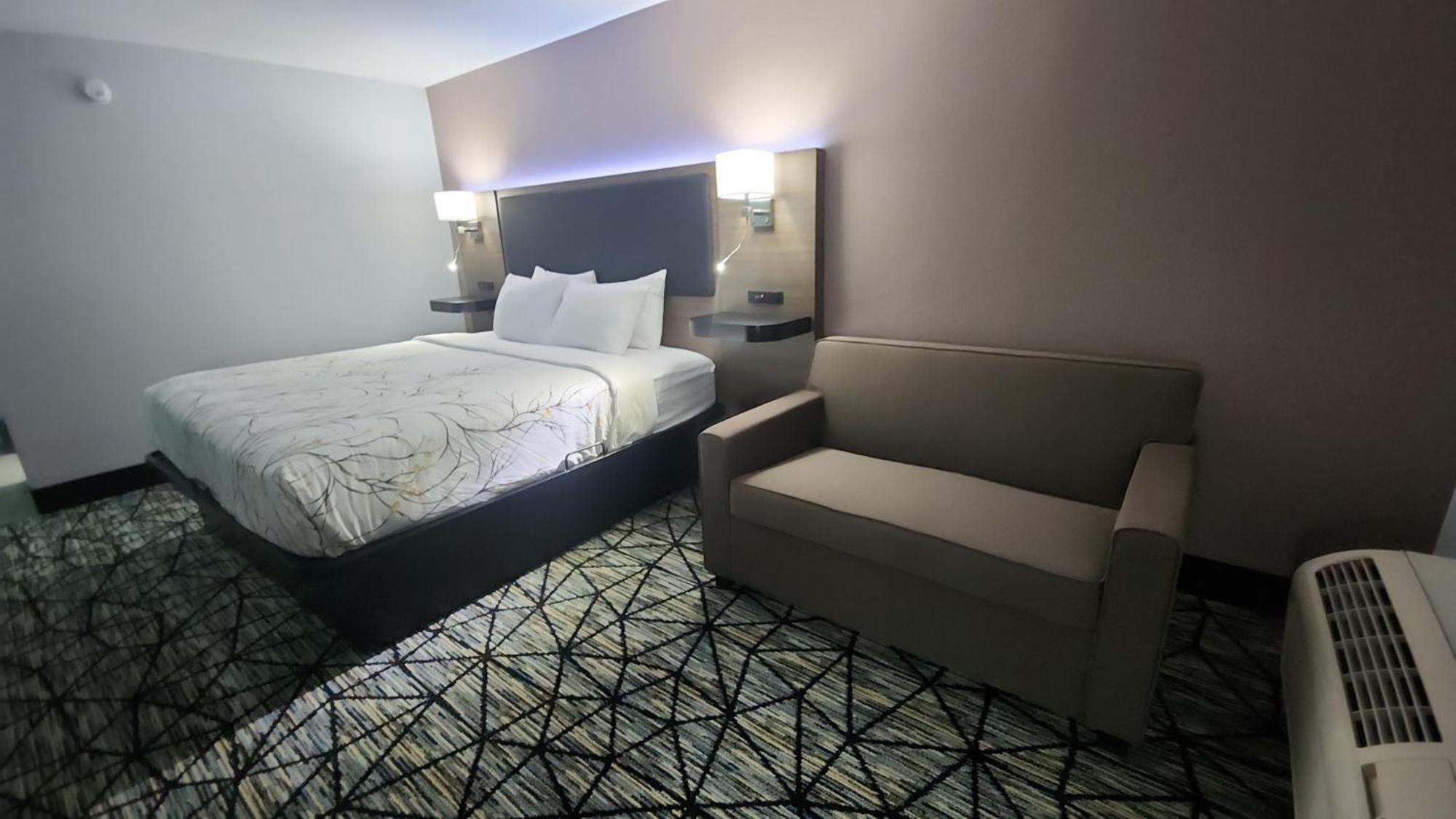 Baymont By Wyndham South Bend Near Notre Dame Hotel Exterior foto
