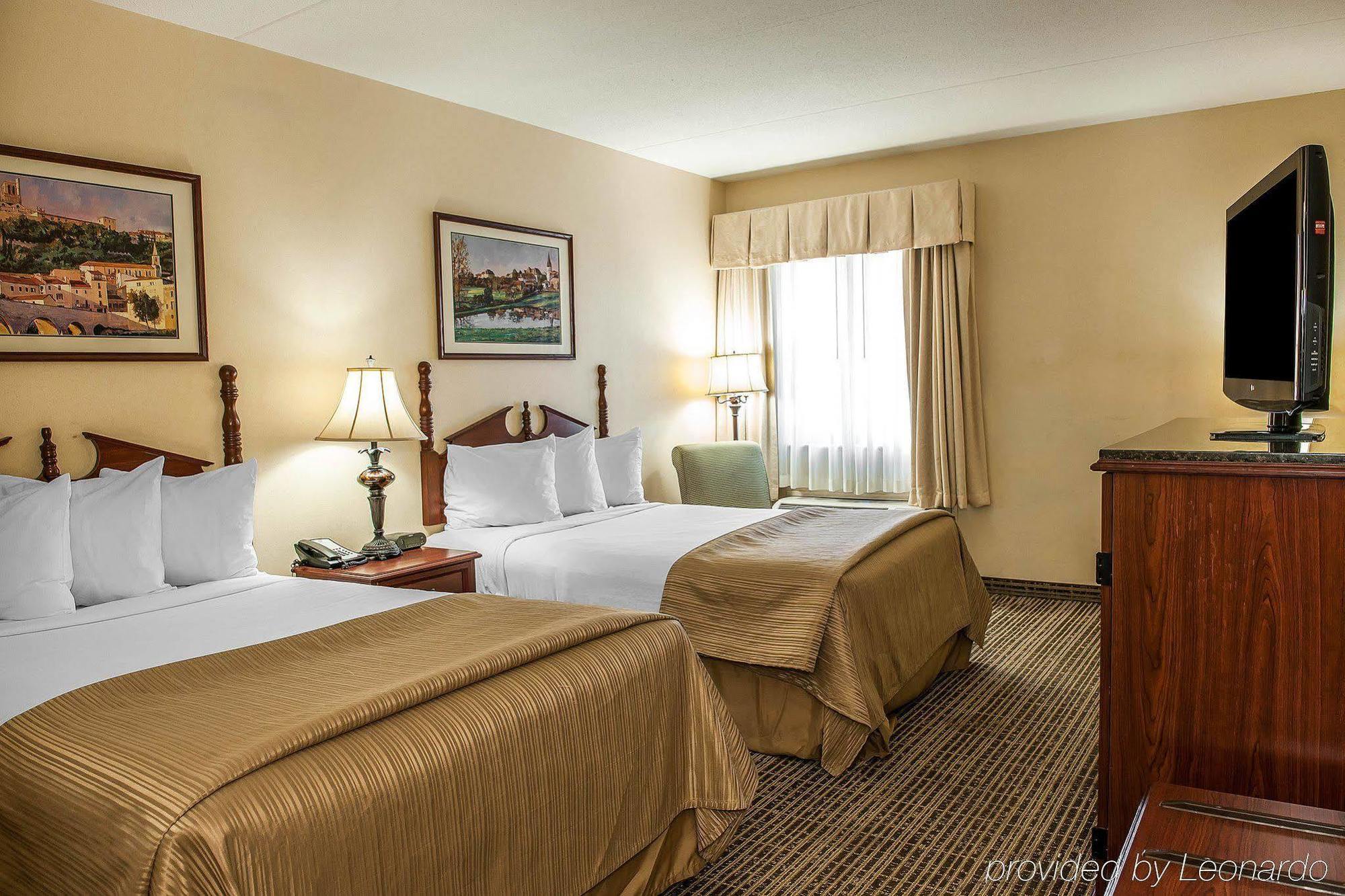 Baymont By Wyndham South Bend Near Notre Dame Hotel Exterior foto