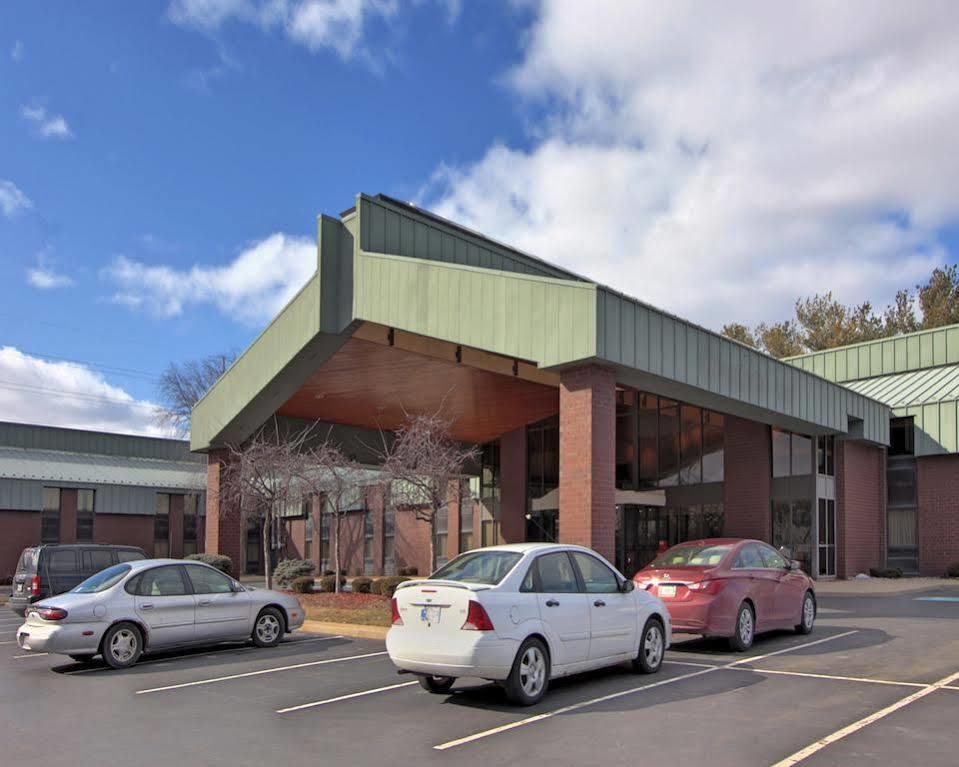 Baymont By Wyndham South Bend Near Notre Dame Hotel Exterior foto